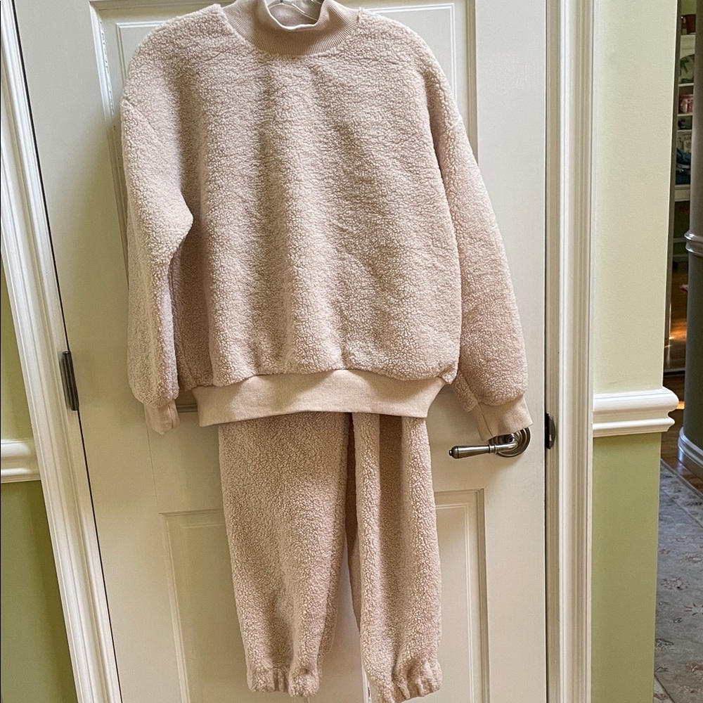 LaBella Boutique Two Piece Sherpa pants set size XS
